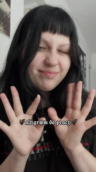 niestety nie do wymarzonej pracy;// #wlw #goth #vampire #fypシ゚ #gothmakeup #grwm #alt #makeup #bat #getdressedwithme #gf @hydreay