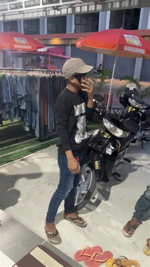 វីដេអូ​របស់ ចែ វ៉ែនតា👓💜✌️នឹងមេធើម22 (@.oppo484) ជាមួយ original sound - ចែ វ៉ែនតា👓💜✌️នឹងមេធើម22