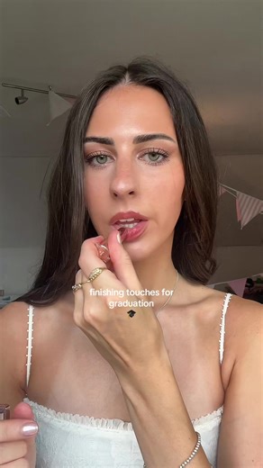 Graduation Makeup Tips for a Flawless Look