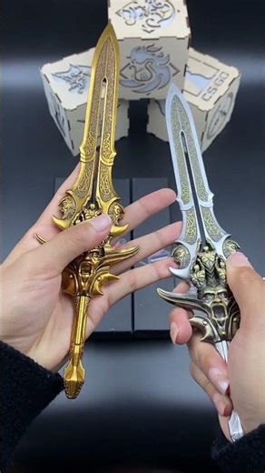 Unboxing God of War Mini Weapons#godofwar #unboxing#kratos #bladesofchaos #gamingcollectibles