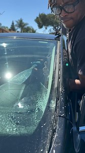 How to remove a car windshield. cutting car windshield glue. #windshieldrepair✔ #autoglass #autoglassprofessionals #autoglasstools #autoglasslife #autoglassshop #windshieldreplacement | Otis Dixon