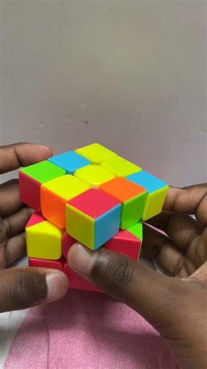 Title: Solving the Second Layer Like a Pro🧊🔥Tag: #SecondLayerDescription: Watch me solve the F2L ￼
