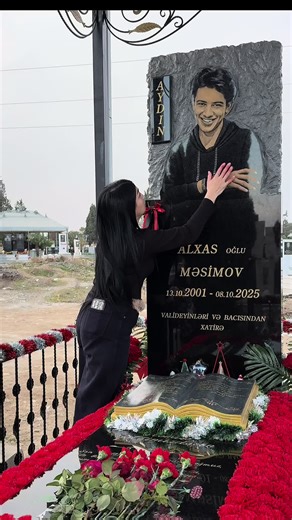 Qurban oldugum cox darixmisam sensiz mama qurban olsun sene dur gel bir sarilim opum seni iyin burnuma gelir nefesin ucun darixmisam😭😭😭😔🥀