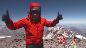 ASCENSIÓN AL CERRO ACONCAGUA (6.962m) Hola amigos Es un placer compartir con todos nuestra ascensión al techo de América, el Aconcagua (6.962m). Ayer estábamos en su cima. Esperamos que las imágenes hablen por sí mismas. ¡Un abrazo muy fuerte a todos y muchas gracias por estar ahí! | Yo subo con Carlos Soria