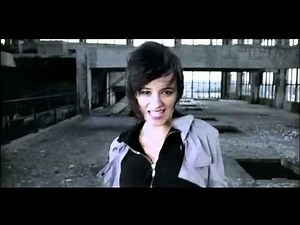 [ Alizée ] - A contre courant