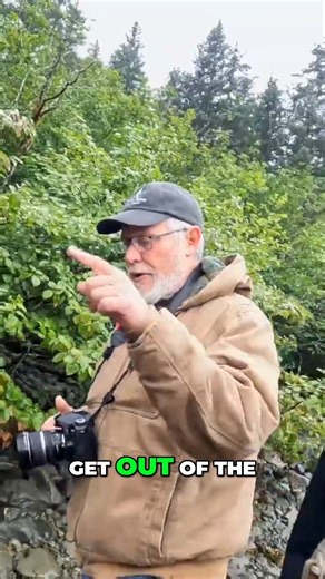 A quiet creek during a routine supply run turned into one of the few times he's ever felt truly uneasy out there. In the remote Alaskan wilderness, moments like that are a reminder of how alone you really are. Watch The Alaskan Coastal Sasquatch Returns: Bigfoot Beyond the Trail: https://youtu.be/7FJd_z-a128?si=ZSDrvJKAM3iUoJu7 #BigfootBeyondTheTrail #AlaskanSasquatch #Sasquatch #WildernessEncounters #CryptidDocumentary #Unexplained #STM | Small Town Monsters