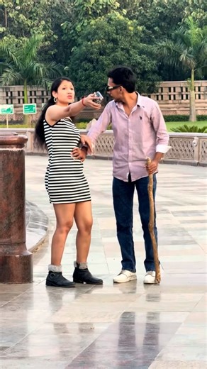 Blind Man Prank On cute Instagram Model 😲😂 #funny #comedy #prank #shortvideo