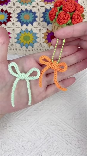 Simple crochet bow#crochet #tiktokcrochet #crochetcreations #crochettutorial #howtocrochetforbeginner #crochetbeginner #bowcrochet #simplecrochet #cutecrochet