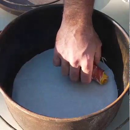 Campfire Shotgun Shells Ingredients: Cannelloni tubes 4 x pork sausages 1/4 onion finely diced Diced jalepenos 1/4 block of Philadelphia cheese Grated cheese Bbq pork rub Thin cut streaky bacon Bbq sauce Method: Remove the casings from your sausages and add the sausage mince to a bowl Add onion, jalapeño, Philly cheese, shredded cheese. Combine Stuff your cannelloni tubes with the meat mixture Wrap the cannelloni tubes with bacon. Put the cannelloni in a grease proof paper lined camp oven and sp