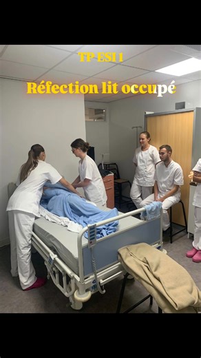 [TRAVAUX PRATIQUES] Réfection lit vide / lit occupé TP réalisé par les étudiants en soins infirmiers de première année le 1er octobre 2025. #travauxpratiques #tp #etudiantinfirmier #ifsimartigues | IFSI-IFAS de Martigues