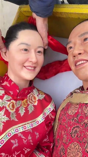 Wax figure packaging, wax figure customization, silicone figure customization, real-life wax fig