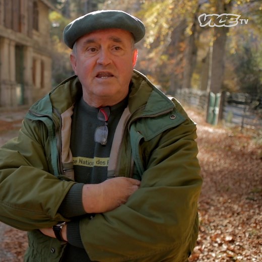 Le garde forestier de la forêt de Vizzavona en Corse raconte l'arrivée des premiers touristes sur l'ile et l'histoire coquine de la cascade des Anglais. RN 193. EN REPLAY ET SUR myCANAL | VICE TV