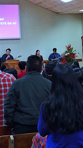 Alabanza de adoración el Espíritu de Dios esta en este lugar ♥️ IDN Central Tactic