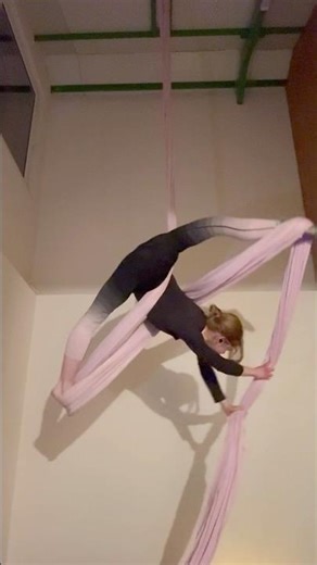Aerial Silks split tutorial Gymnastics Training Session