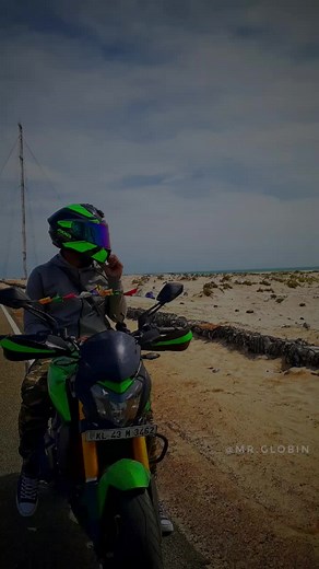 ഈ യാത്ര തുടങ്ങിയിട്ട് ഇന്നേക്ക് ഒൻപത് വർഷം തികയുവാണ്😍Happy 9th Anniversary dear💞@globingirl #motocouple #couplegoals #9thanniversary#doubleexposure