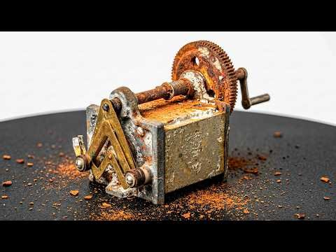 Restoring a Heavily Rusted Vintage Hand-Crank Generator