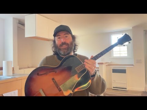 Gibson Tenor guitar // tuned D G B E