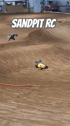 1/8 Electric Buggy Race