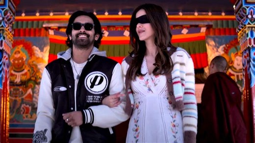 Nazara - Aankhon Ki Gustaakhiyan | Vikrant Massey & Shanaya Kapoor | Vishal Mishra - Bollywood Hungama