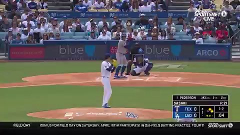 After a base hit and walk put two on with no outs, Roki Sasaki looked like he was headed for another shaky start.However, he got three straight strikeouts and got the location to be competitive.His splitter was on full display.