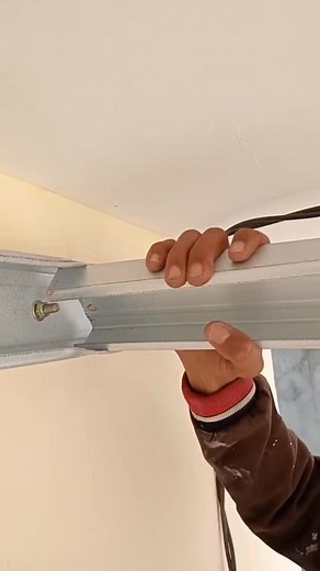 244K views · 1K reactions | Here's technique to install #americanbuilder #tools #constructionworker #builder | Tool Jack | Facebook