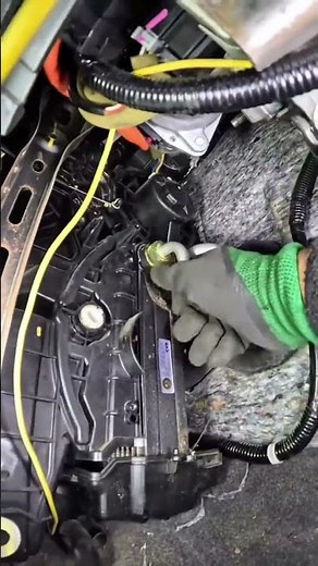 How to replace cabin air filter for ford edge #autoparts #cabinfilter #fyp #fuelfilter #fordedge