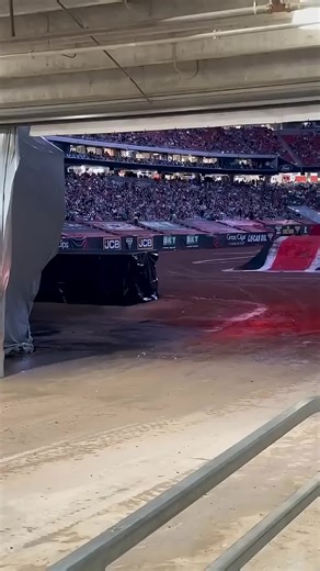 Importancia de la humedad en pistas de Monster Jam