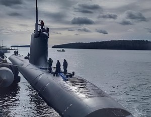 Un sous-marin nucléaire Barracuda traverse l’Atlantique pour la première fois et fait escale… en mode VRP