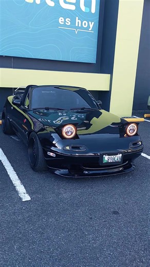 Miata MX5 1995: La Clave del Estilo y Rendimiento