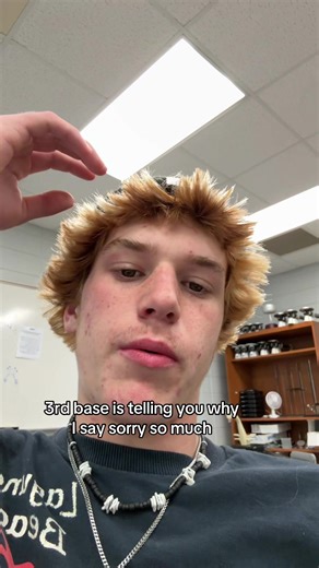 ⠀ ⠀ ⠀ ⠀ ⠀ ⠀ (@user1097262828)’s video of 3rd base