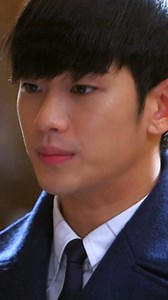 Song-Yi está muy segura que tiene a su nuevo representante pero Min-Joon parece no estar muy de acuerdo. Lo que no podemos dejar de notar es tremendo aventón que Song-Yi le dió a su madre jijiji.🛗👄📸 . No te pierdas #MiAmorDeOtraGalaxia en unos minutos por #Azteca7 y azteca7.com. 🌌💫🫧👽 #MyLoveFromTheStar #MinJoon #SongYi #SooHyun | Azteca 7