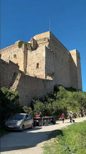 Miravet: paseo por el pueblo y su castillo templario en Tarragona
