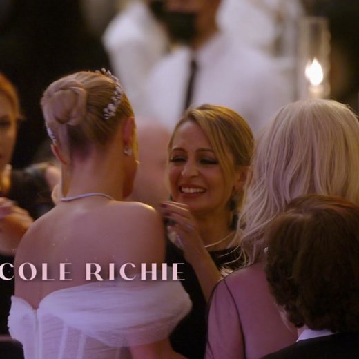 Sill & Bill Forever 👯‍♀️ Thank you @nicolerichie for sharing my special day with me. 🥰❤️ Love you! 🤗 #sanasa #simplelife 💕