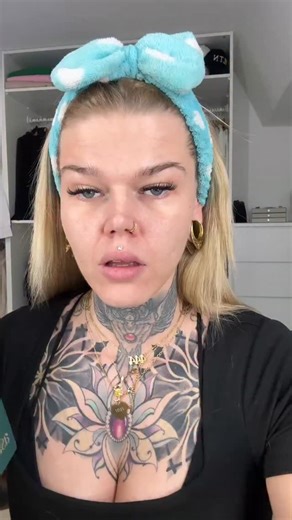 MRS. NINA CHARTIER on Instagram: "Anzeige | Feuchtigkeit, die man spürt 🤍 Ich habe gerade die Aqua Intense 24h Cream von @asambeauty getestet und liebe, wie frisch und prall sich meine Haut danach anfühlt. Die Textur ist leicht, zieht schnell ein und versorgt die Haut intensiv mit Feuchtigkeit, perfekt für jeden Tag. 💧✨ Wenn du die Creme selbst ausprobieren möchtest, kannst du mit meinem Code MRS15 dauerhaft 15 % Rabatt bei ASAM Beauty sparen. 👉 Code: MRS15 👉 Marke: ASAM Beauty Schreib mir g