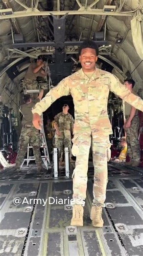 Which Soldier Wins This Dance Battle? #military #usarmy #shorts