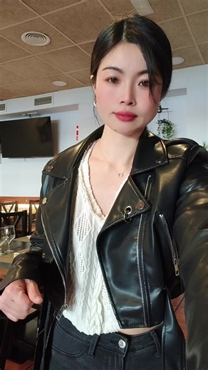 Videos de yeye (@yeyexula) con “Calabria 2007 (Radio Edit) - Enur & Natasja”