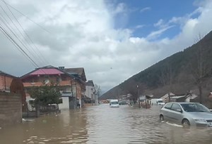 Maltempo, Macedonia del Nord sott'acqua: esondazioni ed evacuazioni nel Nord/Ovest | FOTO