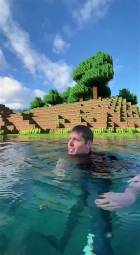 Swimming in Hyper Realistic Minecraft!
