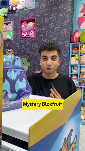 Unbox the adventure with Blox Fruits Mystery Box! 🎁🔥 Each box comes with Mystery Plush, Mini Figures, Mini Plushies, Stickers, and the all-important DLC Code to use online in Roblox. • ✅ High-quality, original collectible items • ✨ Different box sizes to choose from • 🎮 Perfect for Roblox fans who love surprises • ⚡ Fast delivery & cash on delivery available Grab yours now at www.bingo. Our Branches in Egypt: https://linktr.ee/bingolocations افتح المغامرة مع بلوكس فروت Mystery Box كل علبة فيه