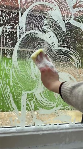 Spring cleaning windows and door #cleaningenthusiast #asmrcleaning #springcleaning