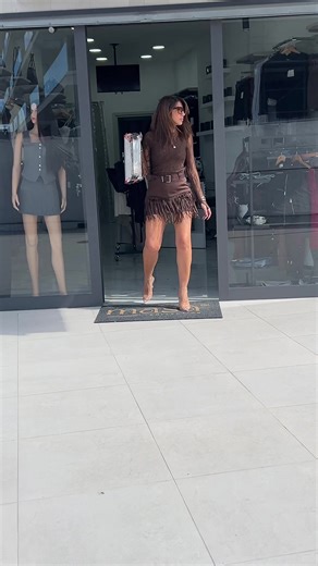 Video di Lauretta.lofry_real💕 (@lauretta_lofry_real) con original sound - love_1980songs2