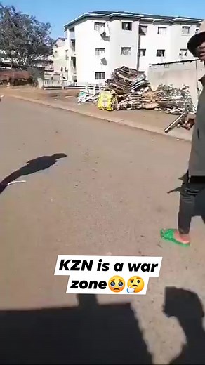 Where do they get these guns? | Wickey Demdwa DemDweezy Mahlayeye | Facebook