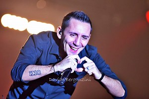 1.6K views · 35 reactions | Concerto Moda' ★ Passione Maledetta #UnipolArena #Bologna #DavideBergonzini #TourModa' #Moda' #ConcertoModa' #italia #PassioneMaledettaTour2016 https://www.facebook.com/davidebergonziniphotographer www.instagram.com/davidebergonzini www.davidebergonzinifotografo.it | Davide Bergonzini - Photographer | Facebook