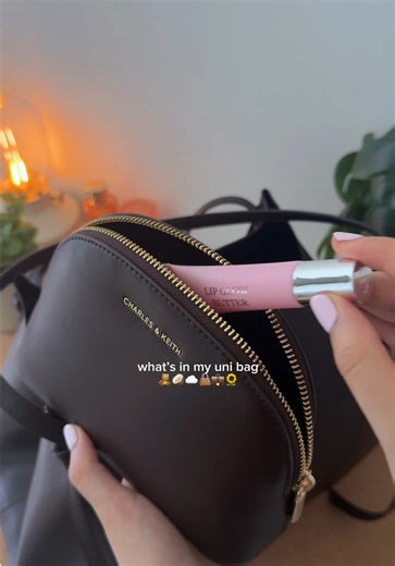 What’s in My Uni Bag? International Student Essentials