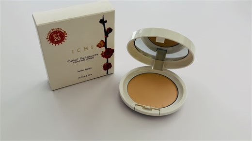 Traditional & Natural Face Powder Reveal your natural beauty with a compact powder that blends tradition with innovation.