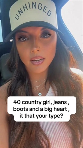 #curvytiktok #alonetime | country girl