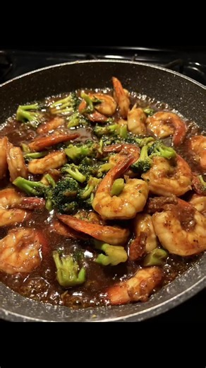 Them: I heard you can cook… Me: Yes ,yes I can🧑🏾‍🍳 #jet2holidays #chef #eat #eating #recipes #recipesoftiktok #fypシ #fypシ゚viral #fyp #trend #nyc #cooking #cook #cheflife #xyzbca