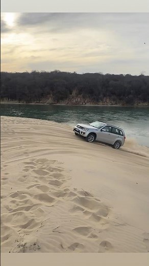 SUZUKI GRAND VITARA 4x4 in action!
