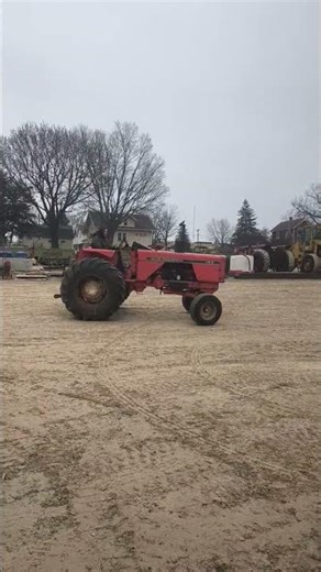 ALLIS-CHALMERS 185 TRACTOR