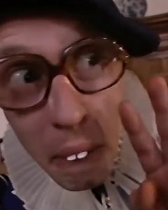 261K views · 2.2K reactions | 1 april!  Theo heeft een hi-lárische grap voor Thea in petto, maar zal ze daar wel intrappen? Kijk de hele aflevering op vpro.nl/1april | VPRO | Facebook